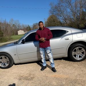 Meet your Posher, Lawrence